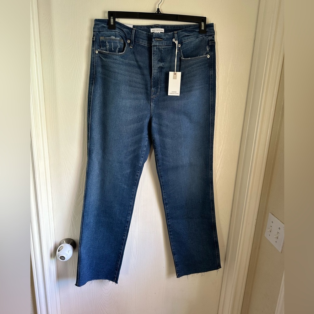 Good American Good Curve Straight Jeans